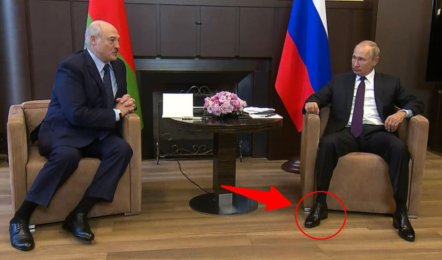 Schock-Video▶️ Zitterattacken von Putin live im TV! Russen fassungslos - wie krank ist Putin wirklich?