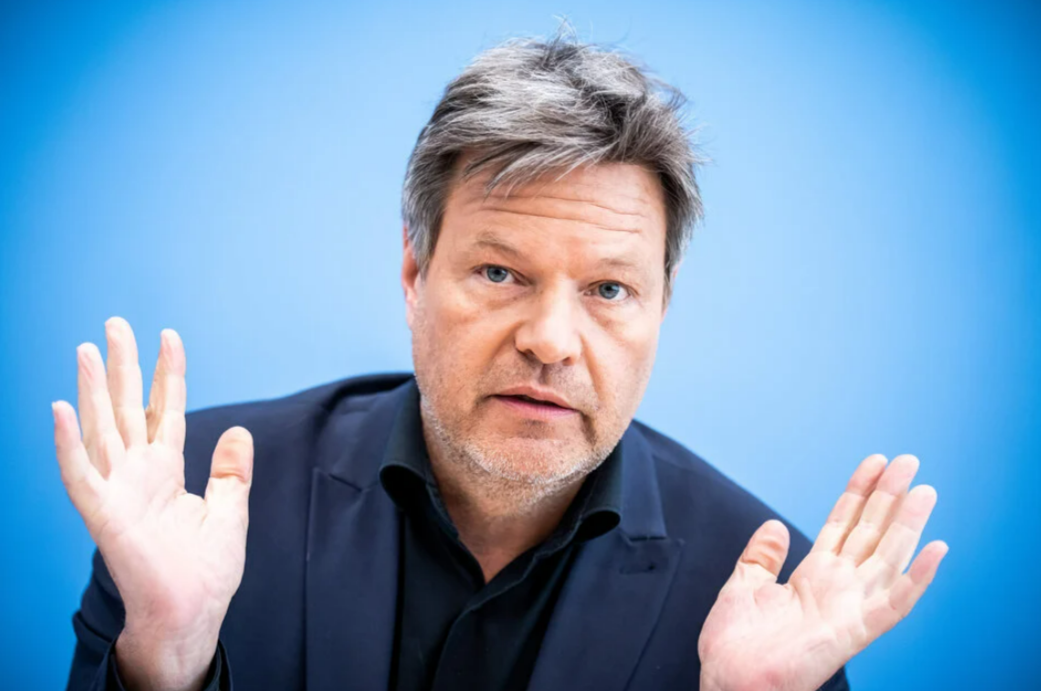 Eilmeldung🔥 Anschlag auf Robert Habeck? Brief mit weißem Pulver entdeckt - Großeinsatz der Feuerwehr und Polizei