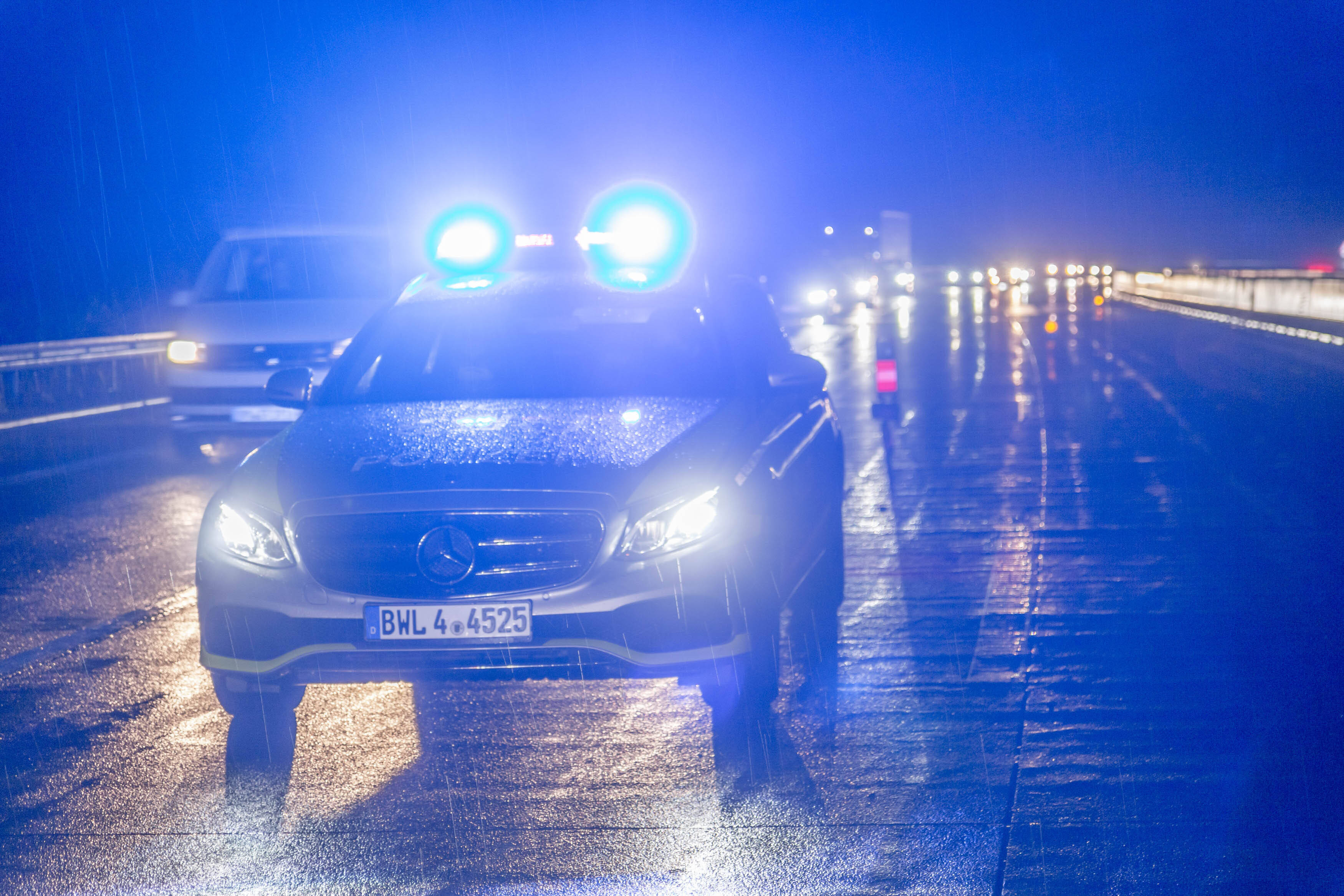 Lehrerin auf der A9 erschossen: Tragisches Ende für Mutter und Lehrerin – nun wird die Wahrheit enthüllt