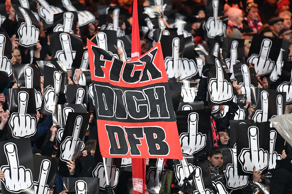 Russisches Unternehmen zahlt weiter für die Bundesliga!  - Doch das Geld landet zum Teil in der Ukraine