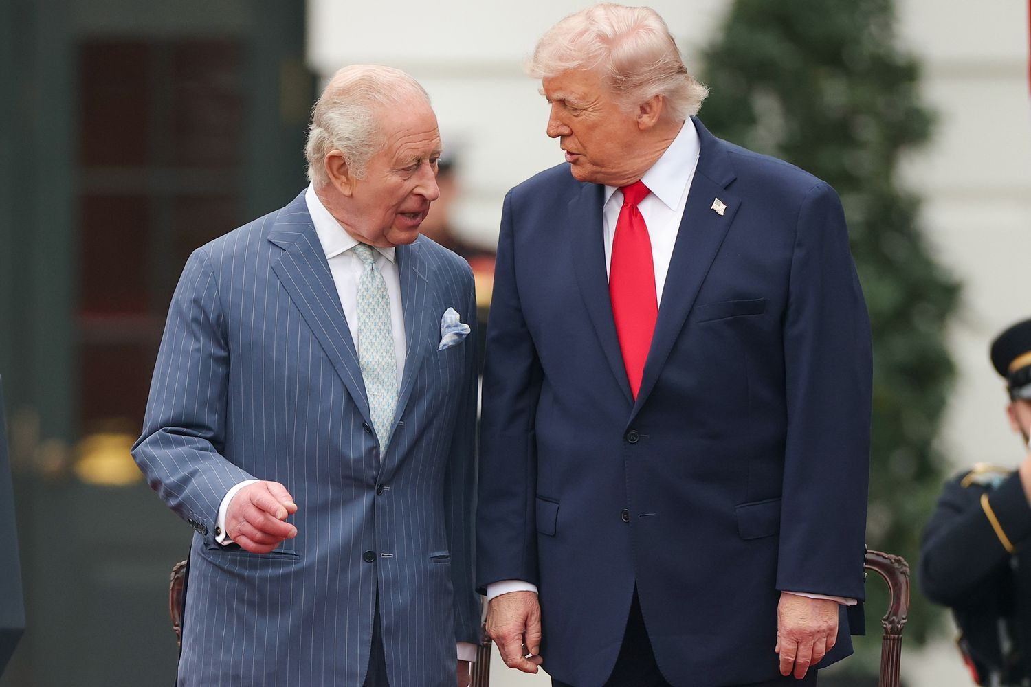 Trump Claims Distant Relation to King Charles — Now He’s Eyeing Buckingham Palace!